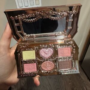 flower knows “the sweetie bear” palette